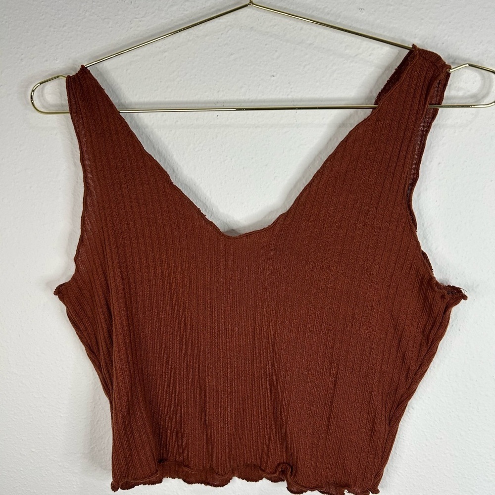 Brown Ribbed Knit Cropped Tank Top | V-Neck Stretch Sleeveless Shirt - Picture 4 of 4